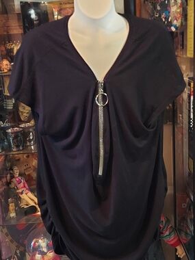 Amazon Black Short-Sleeve Zip-Front Top with Ring Pull